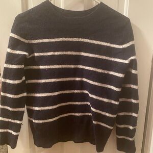 Banana Republic Women's Navy and White Striped Sweater